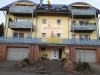 Haus mit Banner